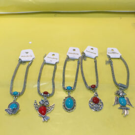 1281 pulseras con piedras al azar
