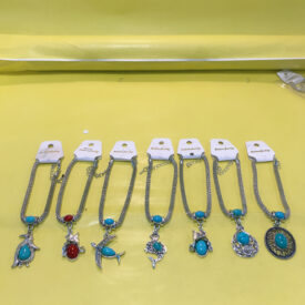 1282 pulseras con piedras al azar