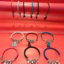 1341  pulseras al azar