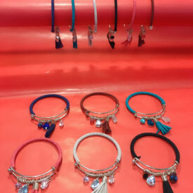 1344  pulseras al azar