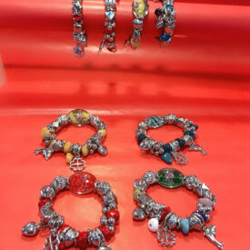 1353  pulseras de piedras al azar