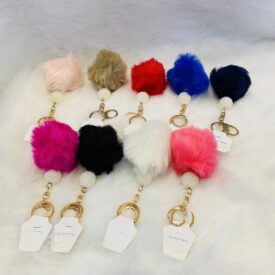 2882 llaveros pompom al azar