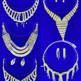 9408 conjunto de strass modelo al azar PLATEADO